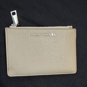 NWOT! Marc Jacobs Taupe Leather Key Ring Card Holder with Silver Accents